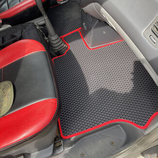 Ворсовые коврики на Mitsubishi Space Gear 1994&nbsp;-&nbsp;2007 в Улан-Удэ