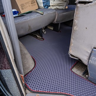 Коврики на Mitsubishi Space Gear 1994 - 2007 в Улан-Удэ Коврики на Mitsubishi Space Gear 1994 - 2007 в Улан-Удэ