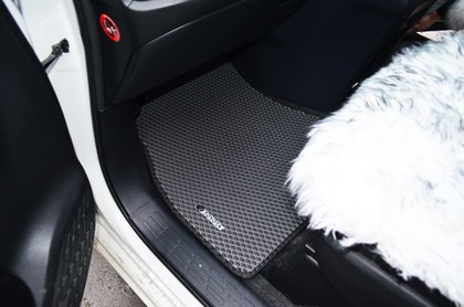 Ворсовые коврики на Toyota Voxy (R80) 2014&nbsp;-&nbsp;2021 в Улан-Удэ