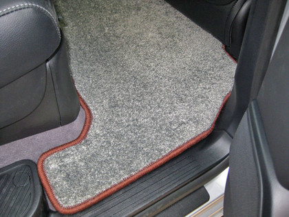 Ворсовые коврики на Toyota Land Cruiser 200 2007 - 2021 в Улан-Удэ Ворсовые коврики на Toyota Land Cruiser 200 2007 - 2021 в Улан-Удэ