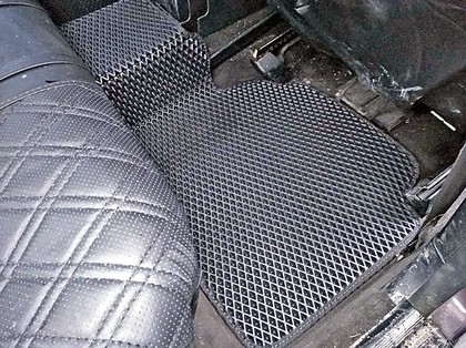 Коврики на Mercedes 190 (W201) 1982 - 1993 в Улан-Удэ Коврики на Mercedes 190 (W201) 1982 - 1993 в Улан-Удэ