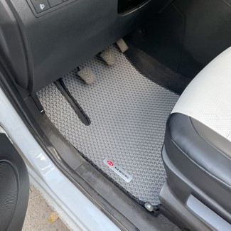 Коврики на KIA Venga 2010 - 2017 в Улан-Удэ Коврики на KIA Venga 2010 - 2017 в Улан-Удэ