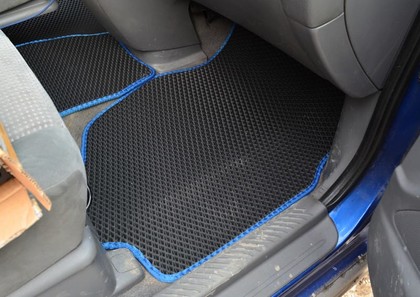 Ворсовые коврики на Mazda MPV II 1999 - 2006 в Улан-Удэ Ворсовые коврики на Mazda MPV II 1999 - 2006 в Улан-Удэ