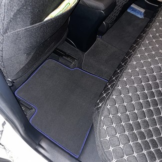 Ворсовые коврики на Toyota Prius (50) 2015 - 2023 в Улан-Удэ Ворсовые коврики на Toyota Prius (50) 2015 - 2023 в Улан-Удэ