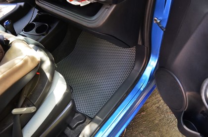 Ворсовые коврики на Toyota Prius C 2011&nbsp;-&nbsp;2021 в Улан-Удэ