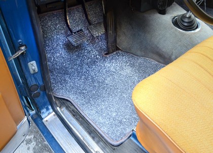 Ворсовые коврики на ГАЗ 24 1969 - 1987 в Улан-Удэ Ворсовые коврики на ГАЗ 24 1969 - 1987 в Улан-Удэ