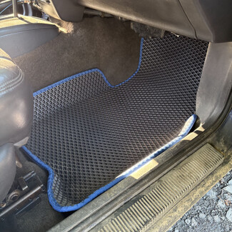 Коврики на Jeep Grand Cherokee (ZJ) 1992 - 1999 в Улан-Удэ Коврики на Jeep Grand Cherokee (ZJ) 1992 - 1999 в Улан-Удэ