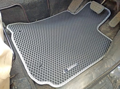 Коврики на Toyota Wish I 2003&nbsp;-&nbsp;2009 в Улан-Удэ