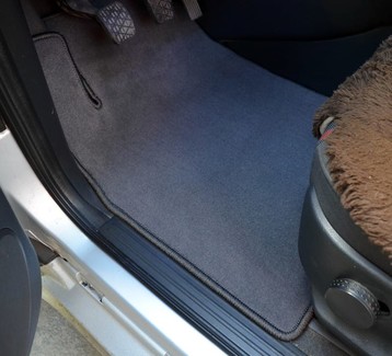 Коврики на Mercedes Vaneo 2001 - 2006 в Улан-Удэ Коврики на Mercedes Vaneo 2001 - 2006 в Улан-Удэ