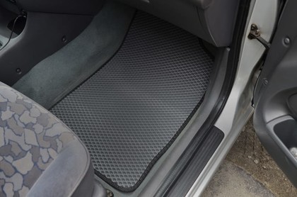 Коврики на Toyota Avensis I 1997&nbsp;-&nbsp;2002 в Улан-Удэ