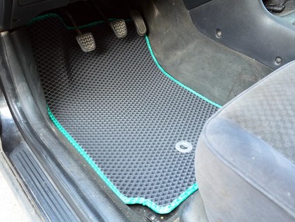 Коврики на Toyota Avensis I 1997&nbsp;-&nbsp;2002 в Улан-Удэ