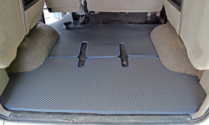 Ворсовые коврики на Mitsubishi Delica 4 1994 - 2007 в Улан-Удэ Ворсовые коврики на Mitsubishi Delica 4 1994 - 2007 в Улан-Удэ