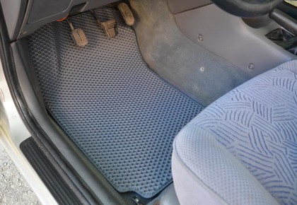 Коврики на Toyota Avensis I 1997&nbsp;-&nbsp;2002 в Улан-Удэ