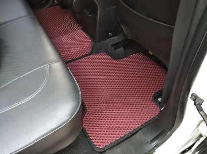 Ворсовые коврики на Suzuki Grand Vitara III 2005 - 2016 в Улан-Удэ Ворсовые коврики на Suzuki Grand Vitara III 2005 - 2016 в Улан-Удэ