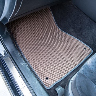 Коврики на Toyota Crown (S180) 2003&nbsp;-&nbsp;2008 в Улан-Удэ