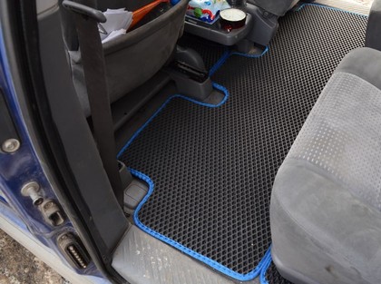 Ворсовые коврики на Mazda MPV II 1999 - 2006 в Улан-Удэ Ворсовые коврики на Mazda MPV II 1999 - 2006 в Улан-Удэ