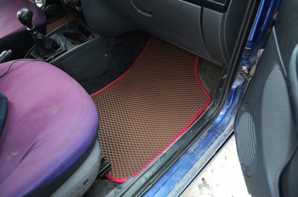 Коврики на Fiat Albea 2002 - 2012 в Улан-Удэ Коврики на Fiat Albea 2002 - 2012 в Улан-Удэ