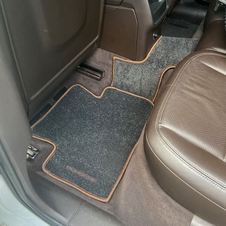 Ворсовые коврики на Porsche Macan I 2013 - 2025 в Улан-Удэ Ворсовые коврики на Porsche Macan I 2013 - 2025 в Улан-Удэ