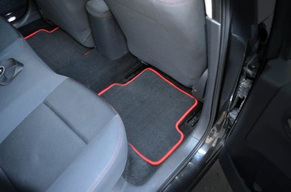 Коврики на Renault Megane II 2002 - 2008 в Улан-Удэ Коврики на Renault Megane II 2002 - 2008 в Улан-Удэ