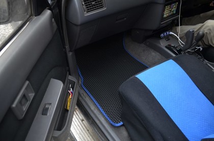 Ворсовые коврики на Toyota Hilux Surf II 1989 - 1995 в Улан-Удэ Ворсовые коврики на Toyota Hilux Surf II 1989 - 1995 в Улан-Удэ