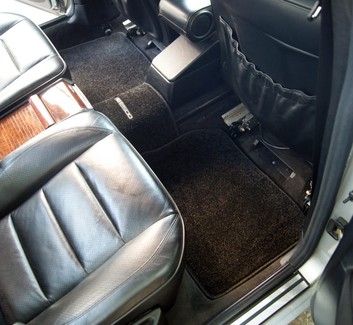 Коврики на Mercedes E (W124) 1986 - 1996 в Улан-Удэ Коврики на Mercedes E (W124) 1986 - 1996 в Улан-Удэ