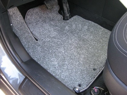 Ворсовые коврики на KIA Sportage III 2010 - 2016 в Улан-Удэ Ворсовые коврики на KIA Sportage III 2010 - 2016 в Улан-Удэ