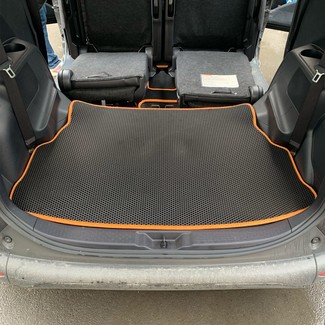 Ворсовые коврики на Toyota Sienta II 2015 - 2022 в Улан-Удэ Ворсовые коврики на Toyota Sienta II 2015 - 2022 в Улан-Удэ