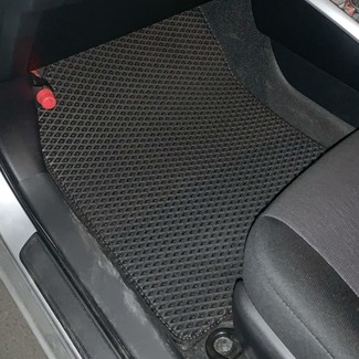 Ворсовые коврики на Toyota Corolla Fielder (E16) 2й рестайлинг 2017&nbsp;-&nbsp;2026 в Улан-Удэ