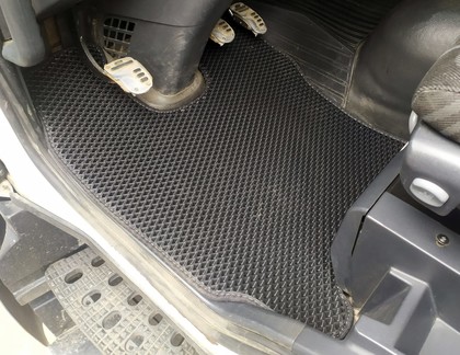 Ворсовые коврики на Iveco Eurocargo II 2002 - 2016 в Улан-Удэ Ворсовые коврики на Iveco Eurocargo II 2002 - 2016 в Улан-Удэ