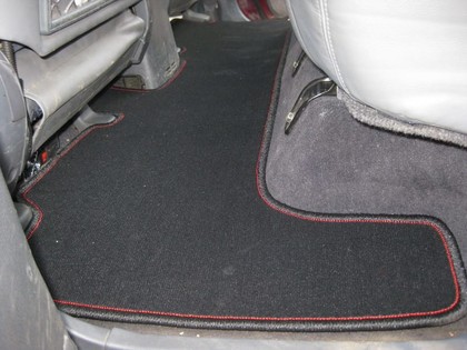 Ворсовые коврики на Toyota Land Cruiser 80 1990 - 1997 в Улан-Удэ Ворсовые коврики на Toyota Land Cruiser 80 1990 - 1997 в Улан-Удэ